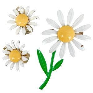 Vintage Mid Century Daisy Brooch Clip Earrings Set Gold Tone Enamel Flower Charm